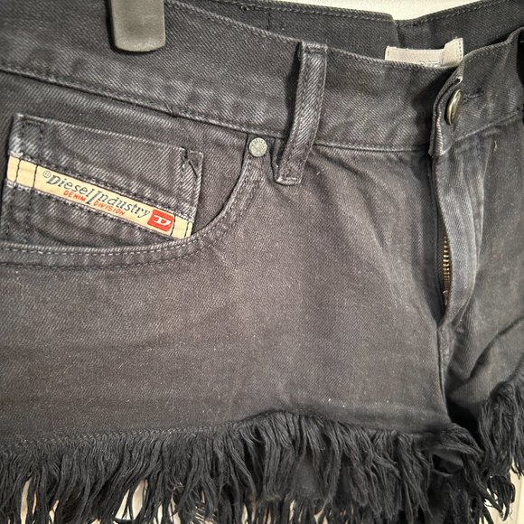 Low Rise Fring Jean Shorts | Diesel - Picture 4 of 11